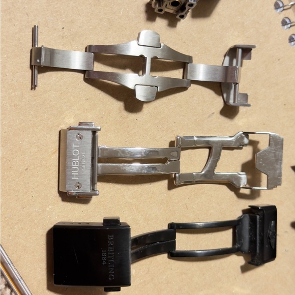 Electronics and jewelry bundle. - Picture 9 of 10